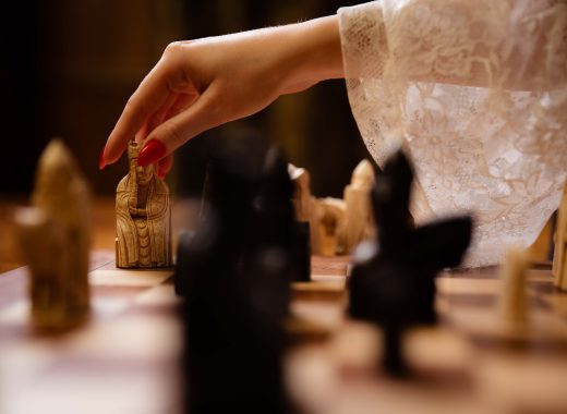 Klubb 64 – SISTERS GAMBIT